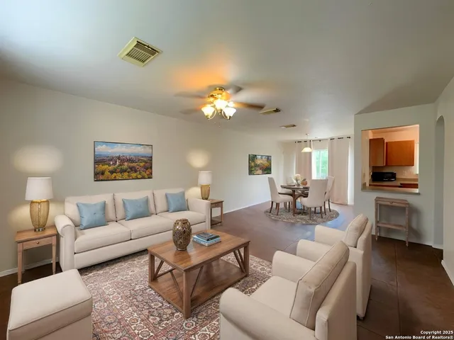 $1,450 | 11006 Stagwood Pass, San Antonio, TX 78254