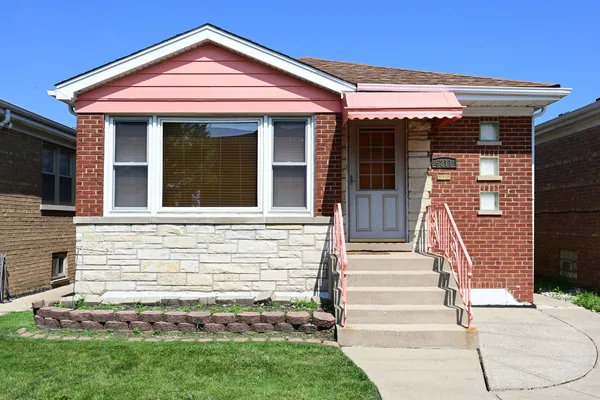 $475,000 | 6211 North Nagle Avenue, Chicago, IL 60646