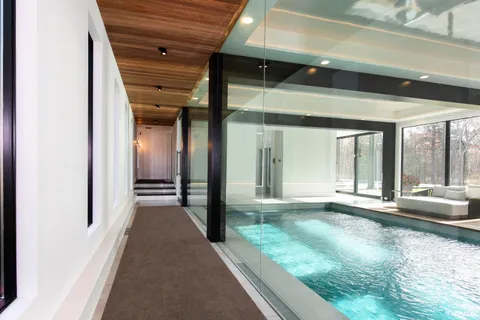 $9,500,000 | 176 2 Holes Water Road, East Hampton, NY 11937