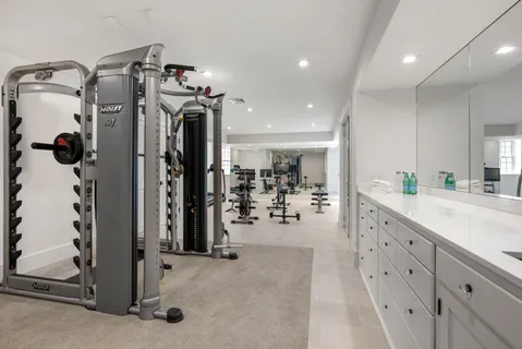 $9,500,000 | 176 2 Holes Water Road, East Hampton, NY 11937