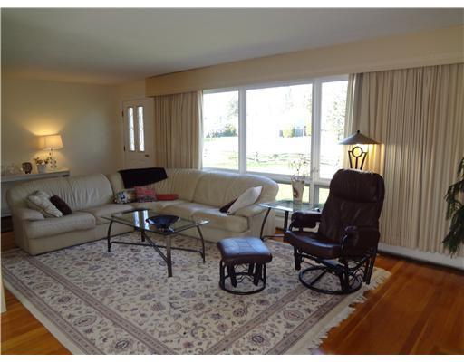 11 Stoneybrook Road Hampden, ME 04444 - Photo 8 of 25 Living Room.