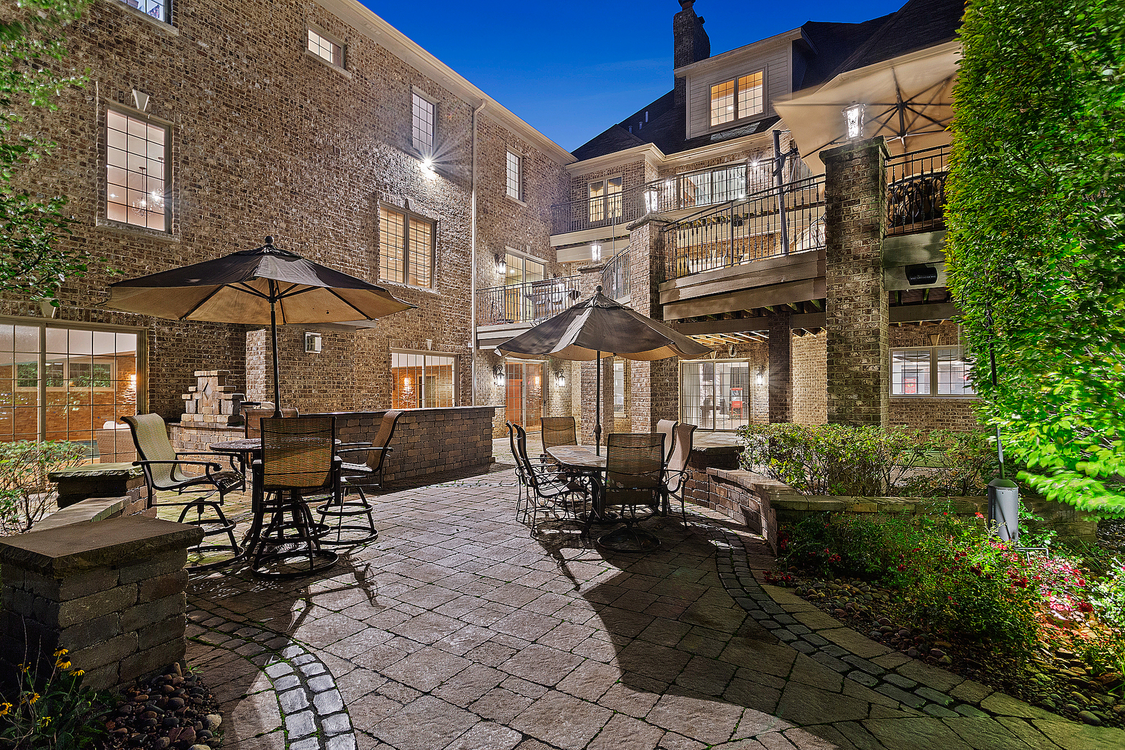 20105 Alison Trail Mokena, IL 60448 - Photo 14 of 23 a view of a building with sitting area