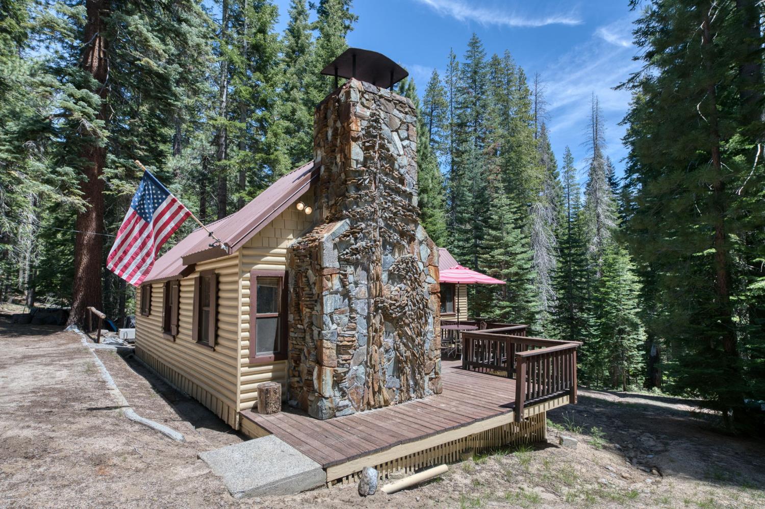 61480 Huntington Lake Road, Unit 5 Mono Hot Springs, CA 93642 - Photo 9 of 51