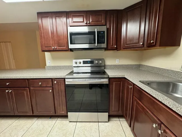 $1,450 | 9909 Sweepstakes Lane, Unit 6, Orlando, FL 32837