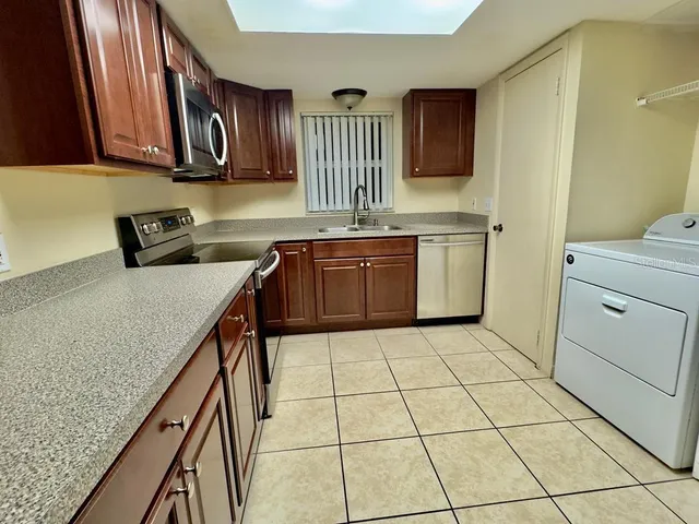 $1,450 | 9909 Sweepstakes Lane, Unit 6, Orlando, FL 32837