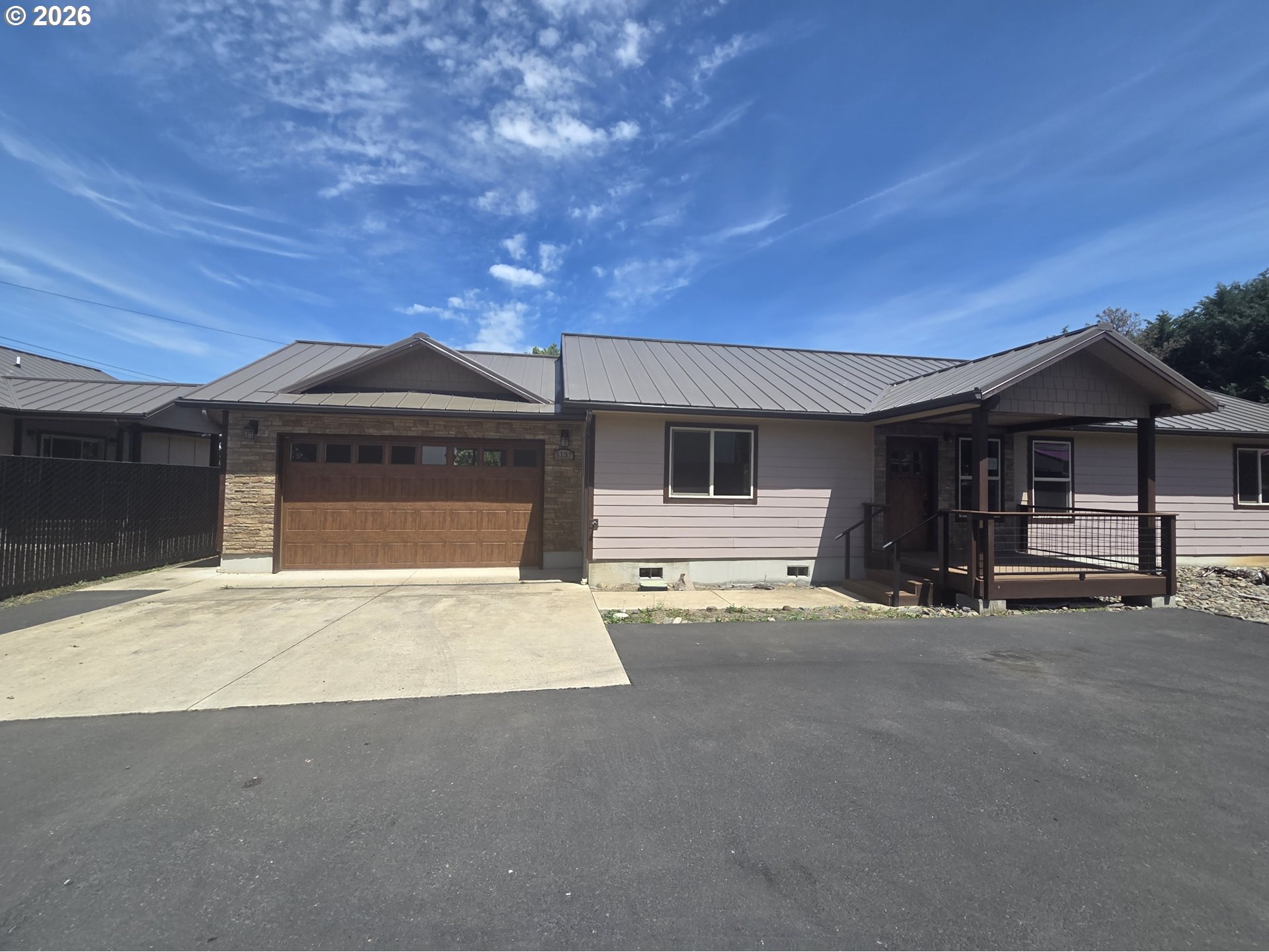 5137 Southwest Grange Road Roseburg, OR 97471 - Photo 2 of 16