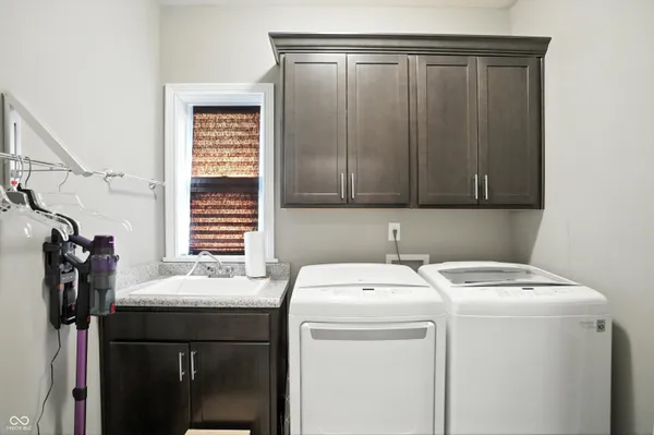 $469,900 | 6616 Stonepoint Way, Indianapolis, IN 46237