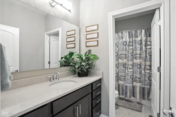 $469,900 | 6616 Stonepoint Way, Indianapolis, IN 46237