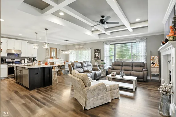 $469,900 | 6616 Stonepoint Way, Indianapolis, IN 46237