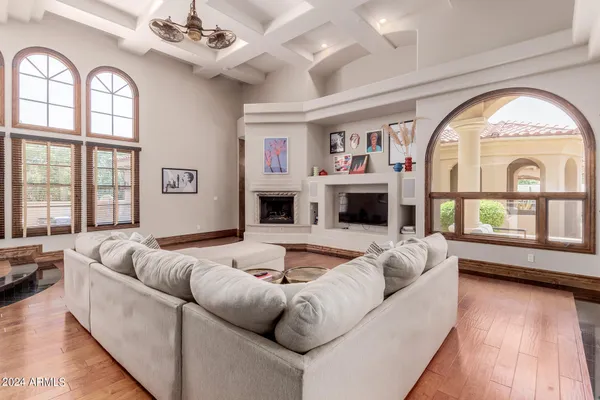 $4,200,000 | 6215 East Turquoise Avenue, Paradise Valley, AZ 85253