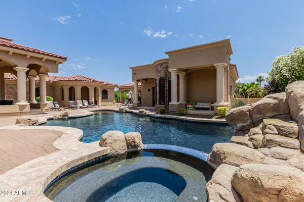 $4,200,000 | 6215 East Turquoise Avenue, Paradise Valley, AZ 85253