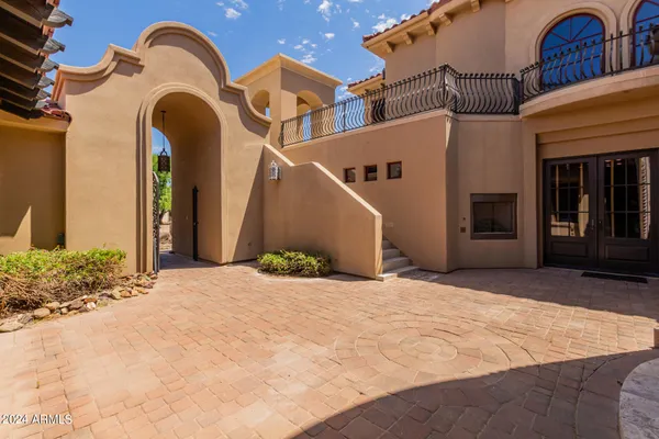 $4,200,000 | 6215 East Turquoise Avenue, Paradise Valley, AZ 85253