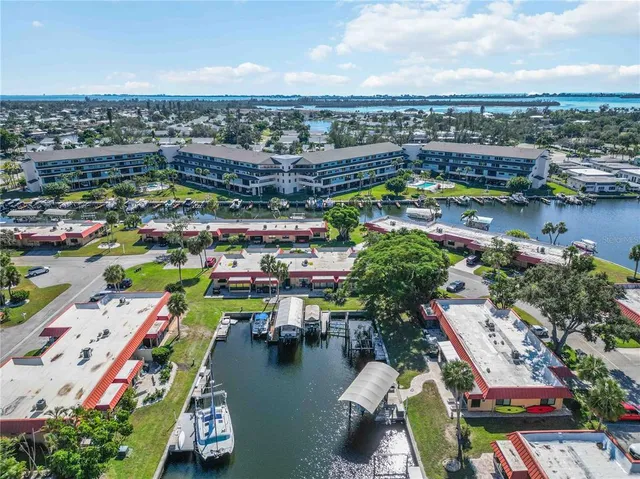 $450,000 | 9606 Valencia Cove, Bradenton, FL 34210