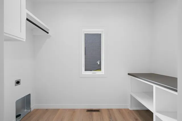 $479,000 | 4001 Antwerp Avenue, Howard, WI 54313