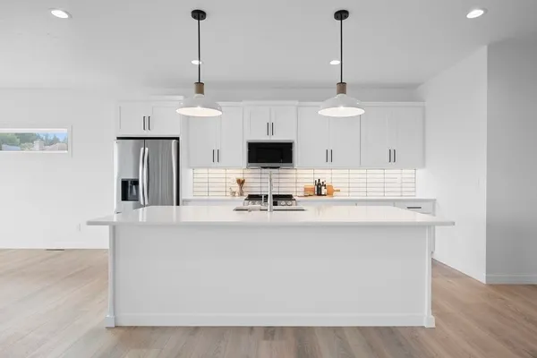 $479,000 | 4001 Antwerp Avenue, Howard, WI 54313