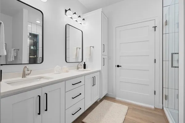 $479,000 | 4001 Antwerp Avenue, Howard, WI 54313