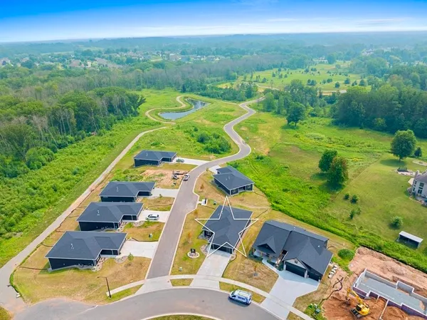 $479,000 | 4001 Antwerp Avenue, Howard, WI 54313