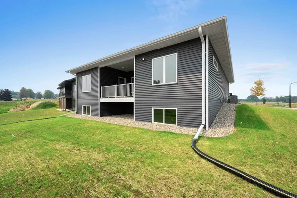 $479,000 | 4001 Antwerp Avenue, Howard, WI 54313