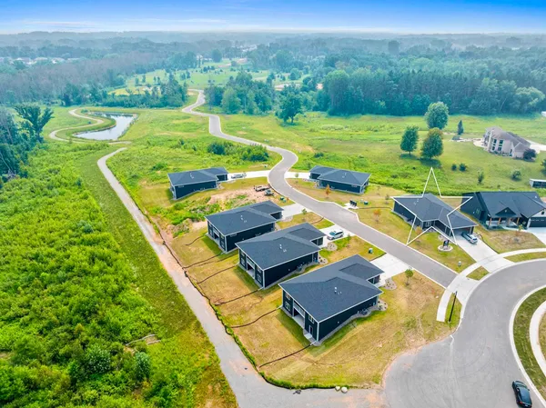 $479,000 | 4001 Antwerp Avenue, Howard, WI 54313