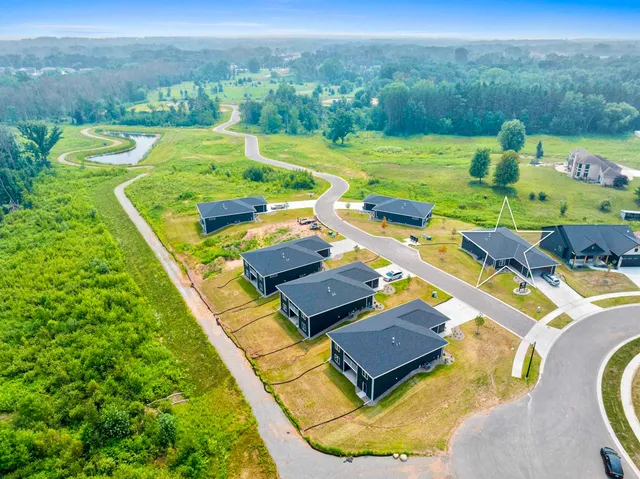 $479,000 | 4001 Antwerp Avenue, Howard, WI 54313