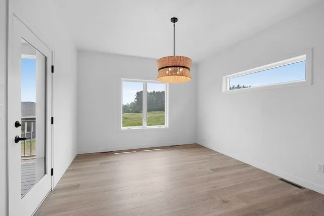 $479,000 | 4001 Antwerp Avenue, Howard, WI 54313