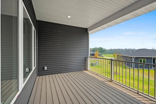 $479,000 | 4001 Antwerp Avenue, Howard, WI 54313