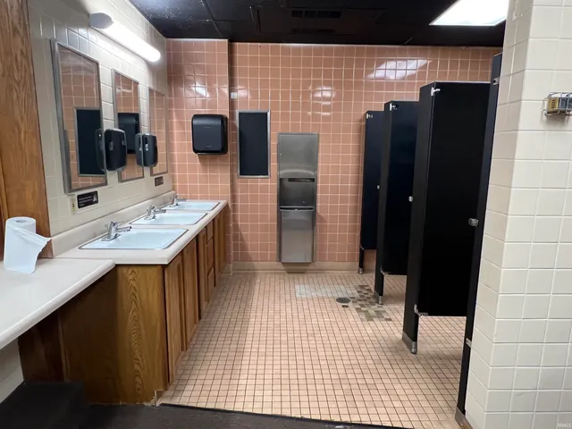 $199,900 | 1458 Liberator Street, Peru, IN 46970