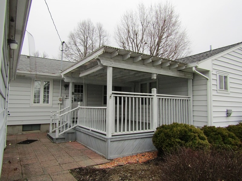 427 Bollman Street Decatur, IN 46733 - Photo 4 of 14