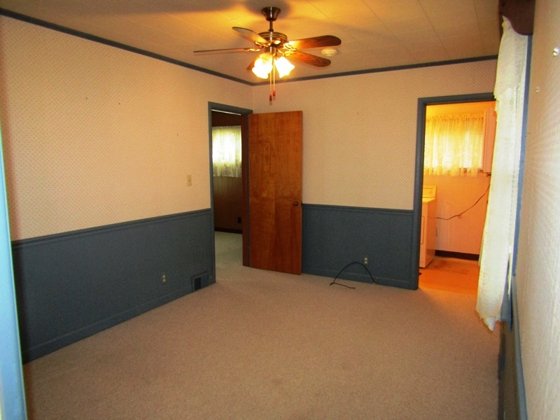 427 Bollman Street Decatur, IN 46733 - Photo 9 of 14
