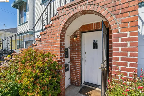 $950,000 | 876-880 52nd Street, Oakland, CA 94608