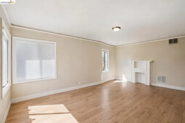 $950,000 | 876-880 52nd Street, Oakland, CA 94608