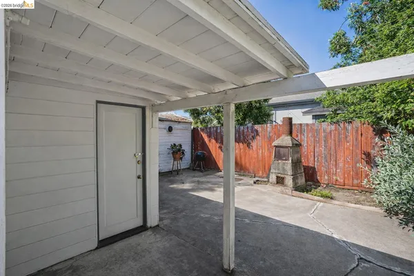 $950,000 | 876-880 52nd Street, Oakland, CA 94608
