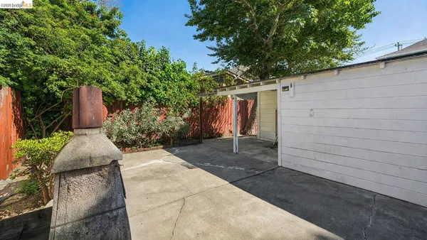 $950,000 | 876-880 52nd Street, Oakland, CA 94608