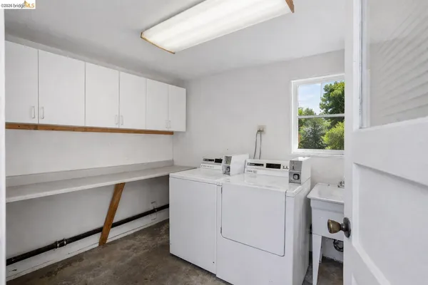 $950,000 | 876-880 52nd Street, Oakland, CA 94608