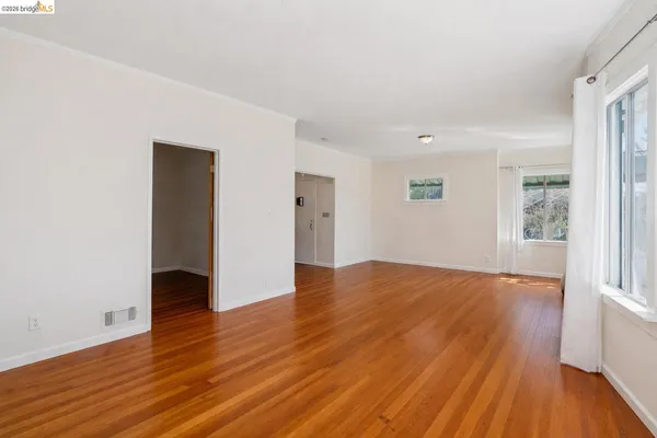 $950,000 | 876-880 52nd Street, Oakland, CA 94608