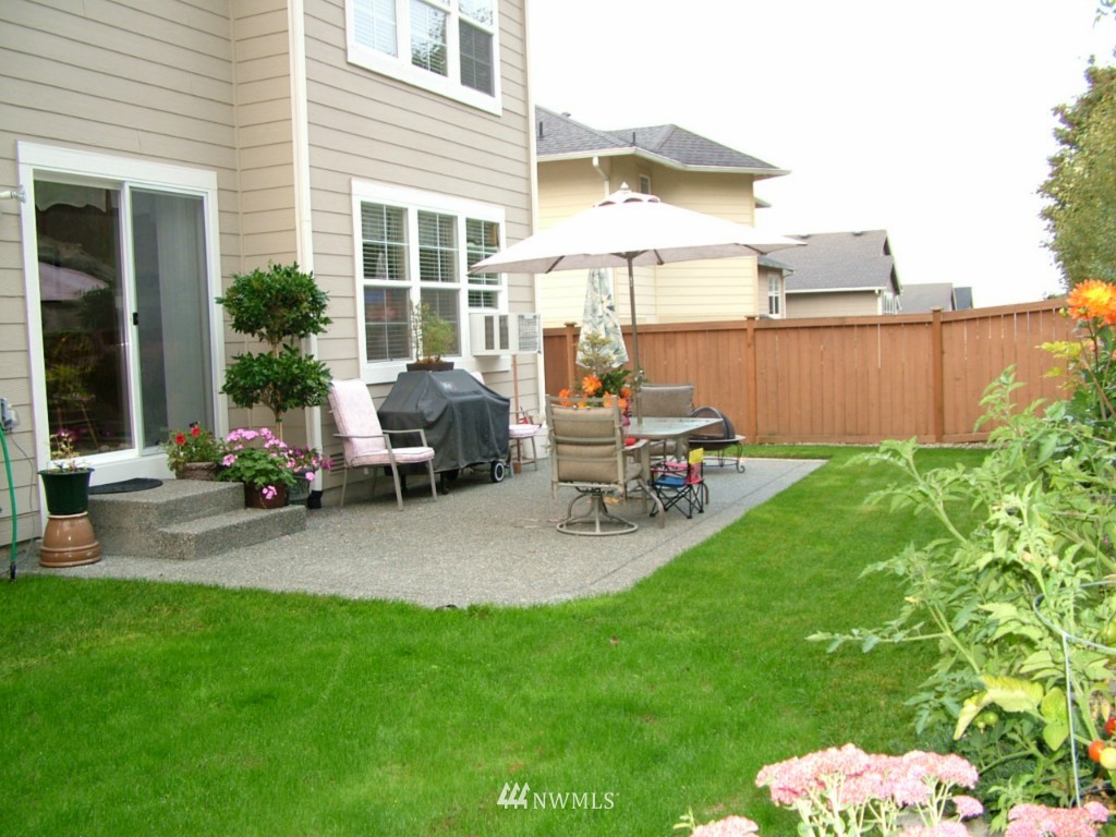 2218 Southeast 2nd Place Renton, WA 98056 - Photo 8 of 14 Gallery Image 8