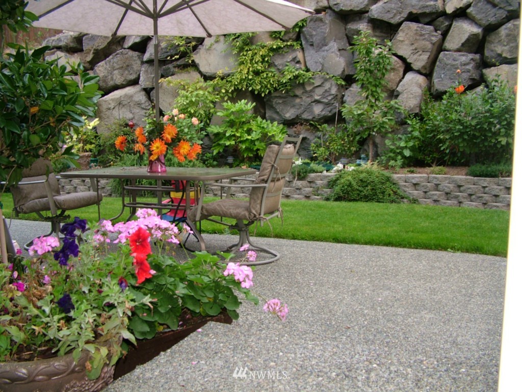 2218 Southeast 2nd Place Renton, WA 98056 - Photo 10 of 14 Gallery Image 10