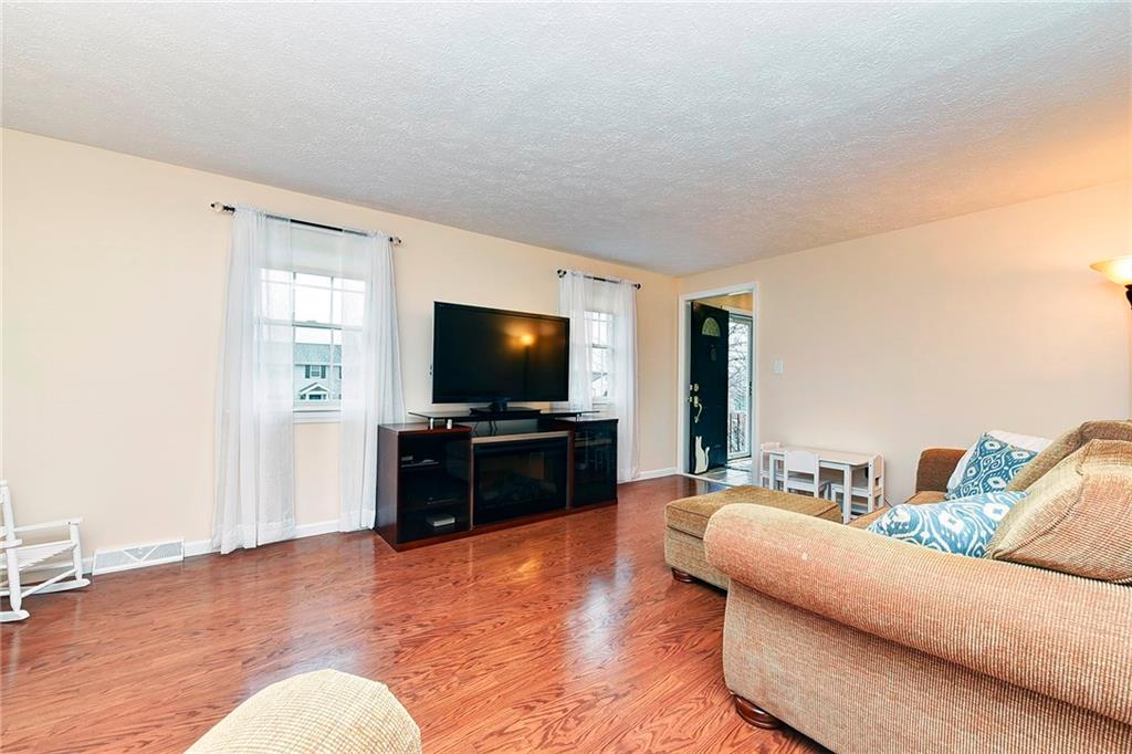 3046 Haberlein Road Gibsonia, PA 15044 - Photo 2 of 24 Gallery Image 2