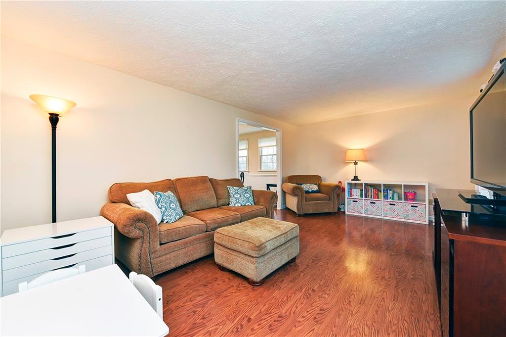 3046 Haberlein Road Gibsonia, PA 15044 - Photo 3 of 24 Gallery Image 3