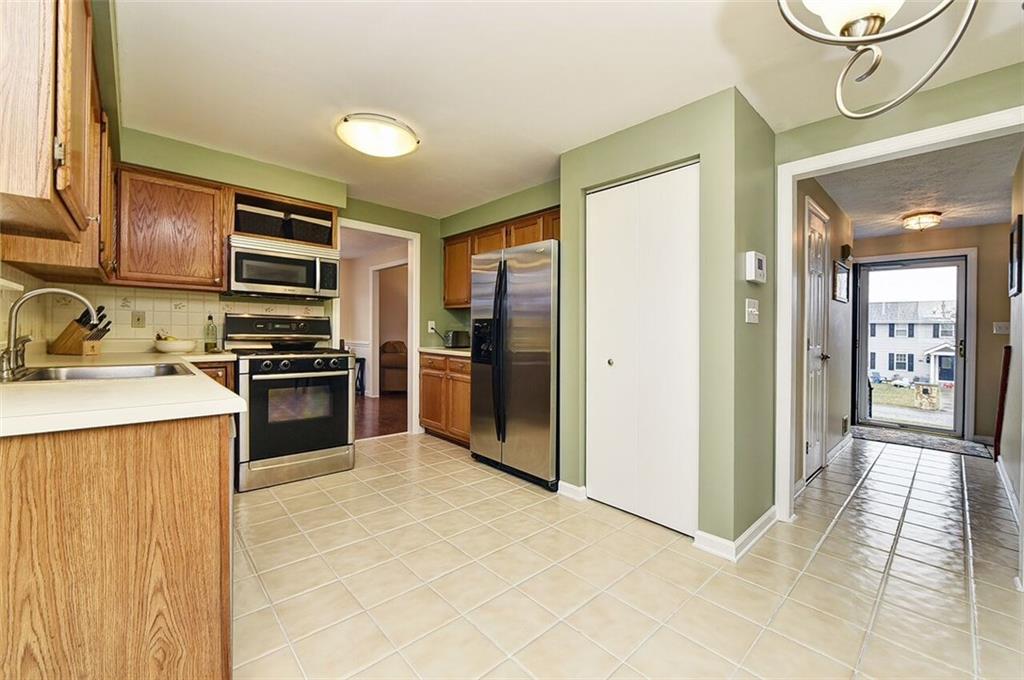 3046 Haberlein Road Gibsonia, PA 15044 - Photo 6 of 24 Gallery Image 6
