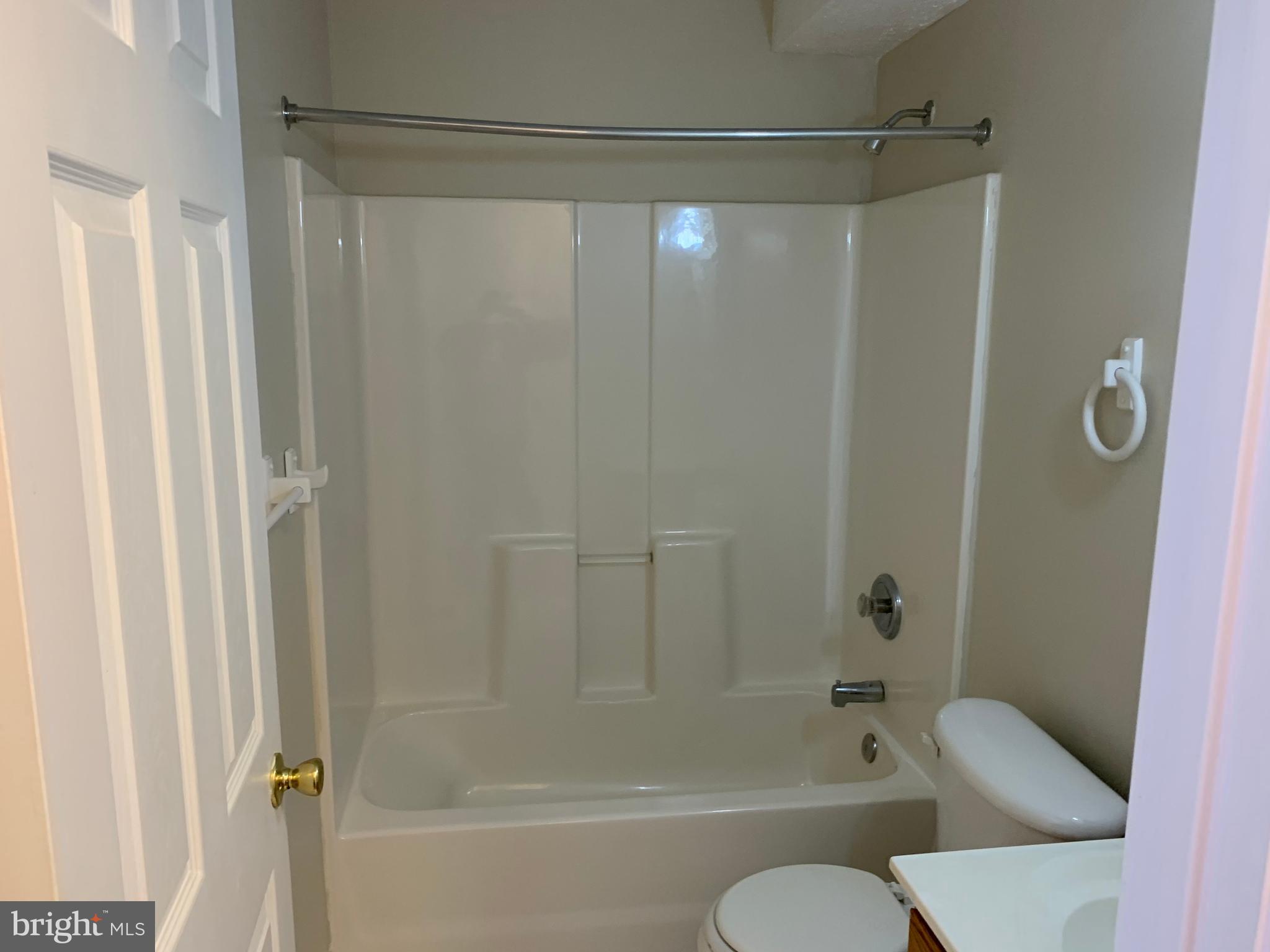 3930 Benson Avenue Halethorpe, MD 21227 - Photo 18 of 18 Main Bathroom