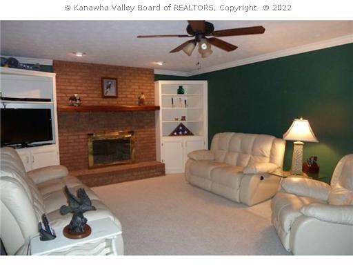 130 Summit Ridge Road Hurricane, WV 25526 - Photo 8 of 16 Den/Family/Great Room.