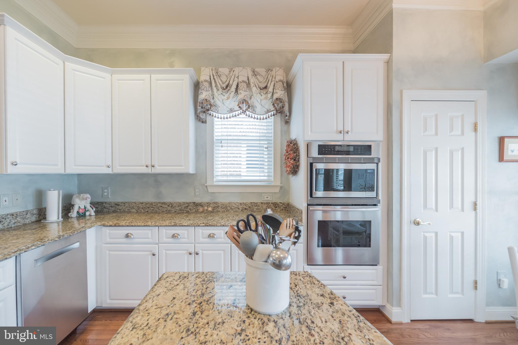 342 Hart Road Gaithersburg, MD 20878 - Photo 12 of 40 Gallery Image 12