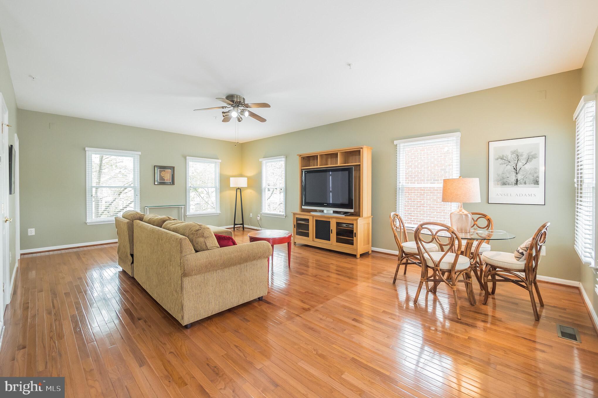 342 Hart Road Gaithersburg, MD 20878 - Photo 25 of 40 Gallery Image 25