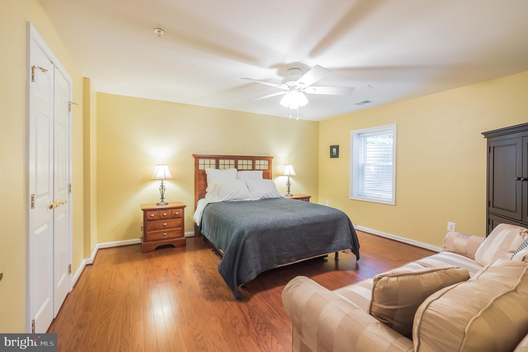 342 Hart Road Gaithersburg, MD 20878 - Photo 34 of 40 Gallery Image 34