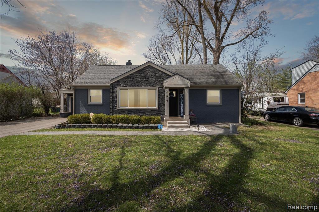 21949 Middlebelt Road Farmington Hills, MI 48336 - Photo 1 of 42