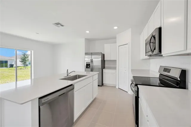 $2,200 | 3869 Corsican Lane, Lake Alfred, FL 33850