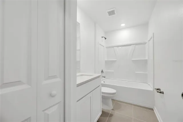 $2,200 | 3869 Corsican Lane, Lake Alfred, FL 33850