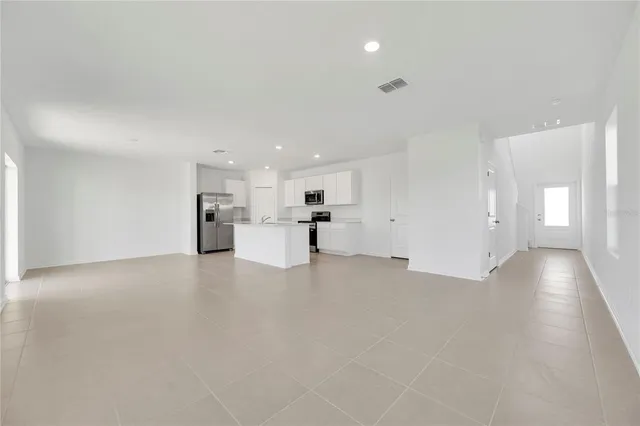 $2,200 | 3869 Corsican Lane, Lake Alfred, FL 33850