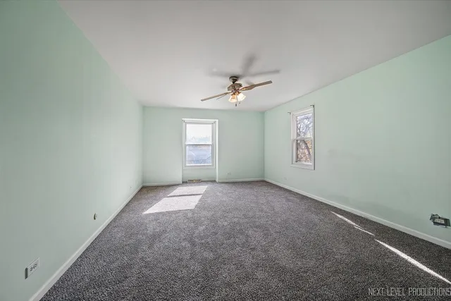 $425,000 | 40W440 Winchester Way, St. Charles, IL 60175